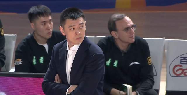 乐鱼体育平台-辽宁媒体人曝杨鸣已经下课，接替之人果然是他，辽篮真能崛起吗？